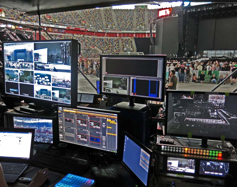 Displays zeigen anliegende Inhalte der Medienserver