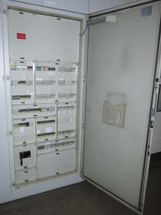 Schaltschrank offen